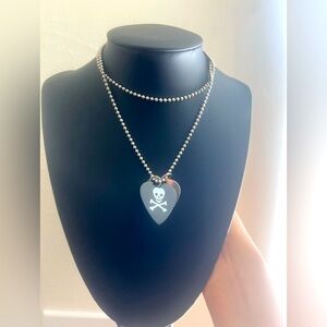 Necklace 💀
Collar juvenil de esqueleto 💀 
Nuevo/new